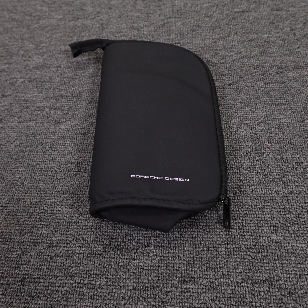Porsche Design Lufthansa Airline Amenity Travel Pouch Black Insulated Case